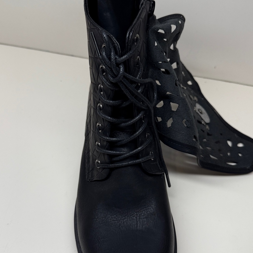 Lala Ikai woman’s Studded Motorcycle - Combat - Ankle boots  size EUR 40 / sz 10 - Picture 11 of 13
